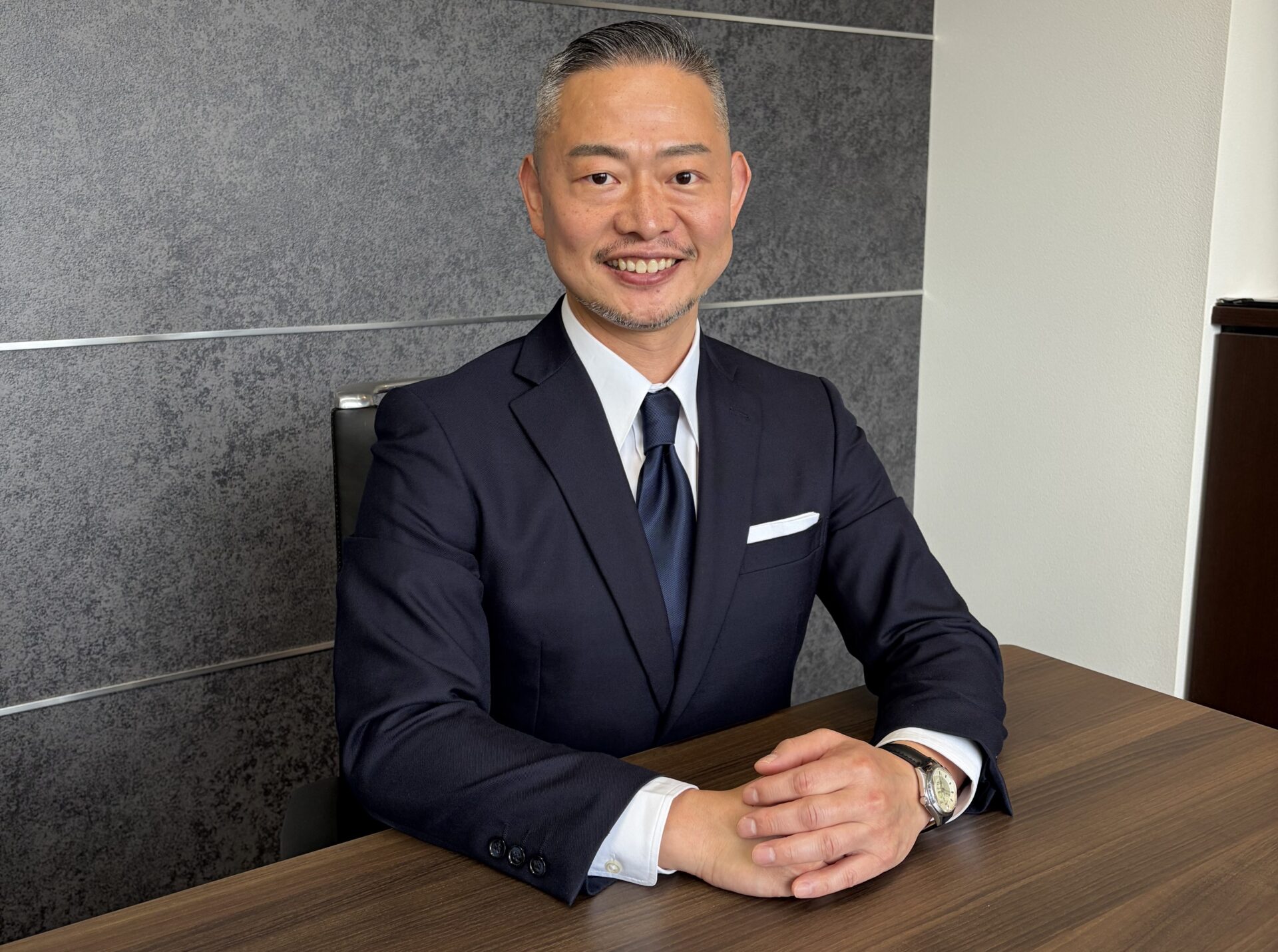 米原 亨一